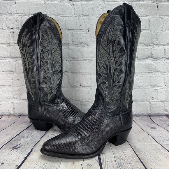 womens wide width cowboy boots